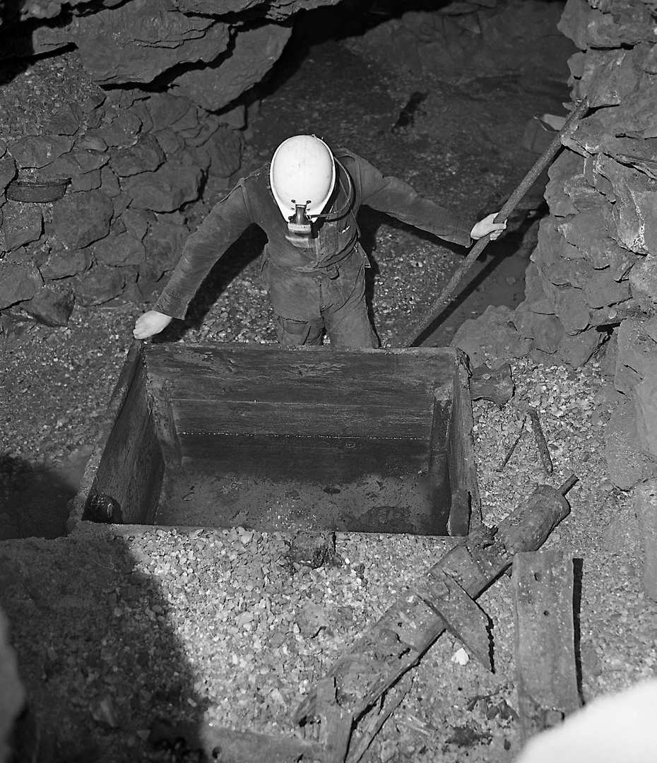 Jigging tub Youds Level 1977